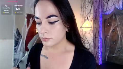   online show from 11.04.25