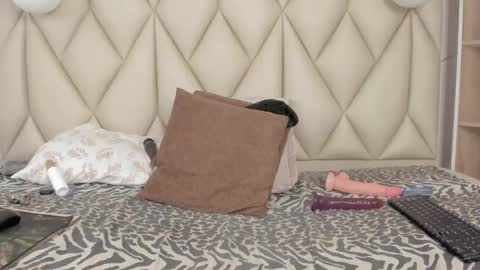 ZAMIRA online show from 12.26.24