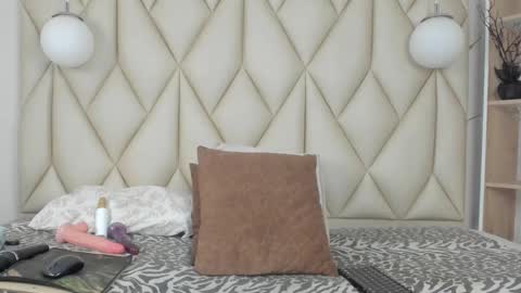 ZAMIRA online show from 01.04.25