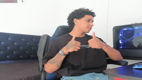 Snapshot of zanxley_ chatting on 01.29.25 zanxley_ online show from 01.29.25