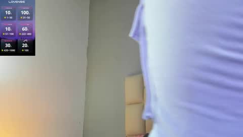 Snapshot of zaphiro__sky chatting on 02.25.26 zaphiro__sky online show from 02.25.26