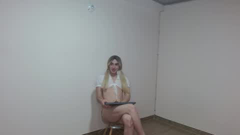 Snapshot of zara_cutehot19 chatting on 04.07.26 Hello welcome to my roomIm Zara online show from 04.07.26