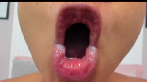 Snapshot of zara_lopez chatting on 12.26.24 zara lopez online show from 12.26.24