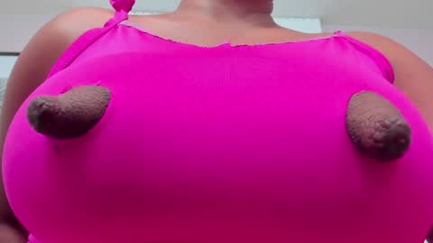 Snapshot of zara_lopez chatting on 02.06.25 zara lopez online show from 02.06.25