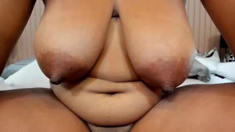 Snapshot of zara_lopez chatting on 09.14.25 zara lopez online show from 09.14.25