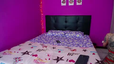 Snapshot of zara_tattoox chatting on 12.06.24 ZARA ANYELINA online show from 12.06.24