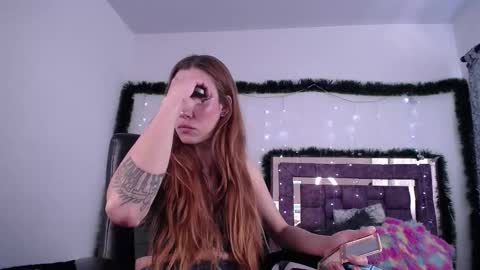 Snapshot of zaracollinx chatting on 12.28.24 Zara online show from 12.28.24