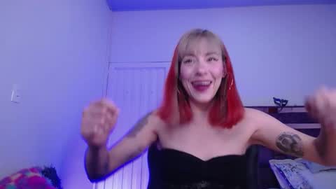 Snapshot of zaracollinx chatting on 09.26.25 Zara online show from 09.26.25