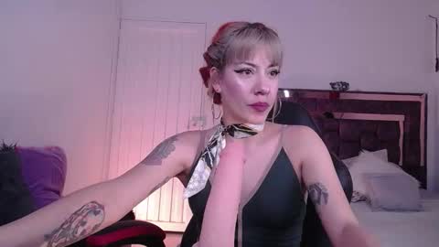 Snapshot of zaracollinx chatting on 09.27.25 Zara online show from 09.27.25