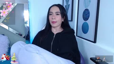 Snapshot of zaradames_ chatting on 12.09.24 zaradames_ online show from 12.09.24