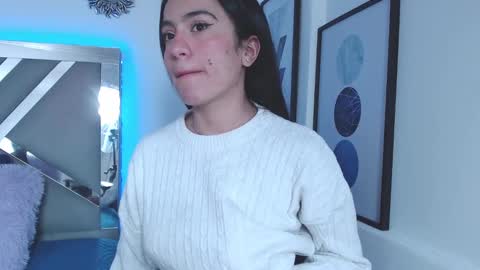 Snapshot of zaradames_ chatting on 12.13.24 zaradames_ online show from 12.13.24