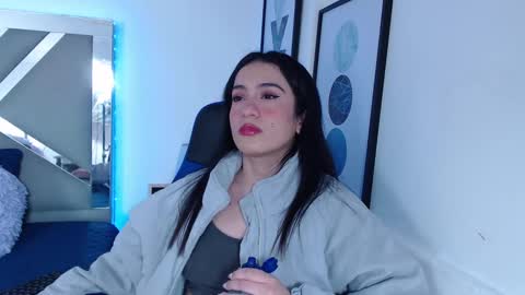 Snapshot of zaradames_ chatting on 12.23.24 zaradames_ online show from 12.23.24
