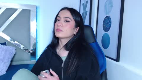 Snapshot of zaradames_ chatting on 12.28.24 zaradames_ online show from 12.28.24