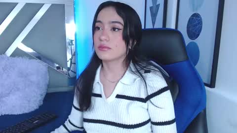 Snapshot of zaradames_ chatting on 01.15.25 zaradames_ online show from 01.15.25