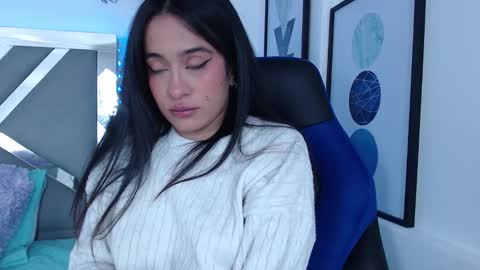 Snapshot of zaradames_ chatting on 01.25.25 zaradames_ online show from 01.25.25