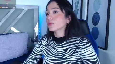 Snapshot of zaradames_ chatting on 02.21.25 zaradames_ online show from 02.21.25
