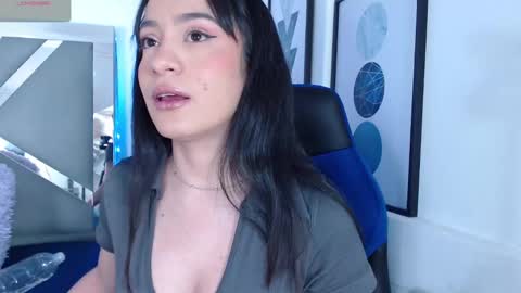 Snapshot of zaradames_ chatting on 02.25.25 zaradames_ online show from 02.25.25