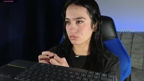 zaradames_ online show from 04.19.26