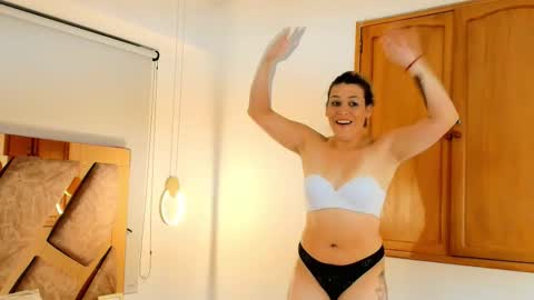 Zarah Andrews online show from 12.13.25