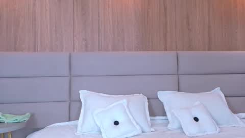 Snapshot of zarahqueen chatting on 01.09.26 Zarah online show from 01.09.26