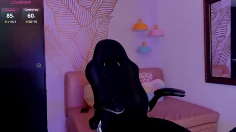 Zara Lim  online show from 01.17.25