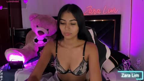 Zara Lim  online show from 09.30.25