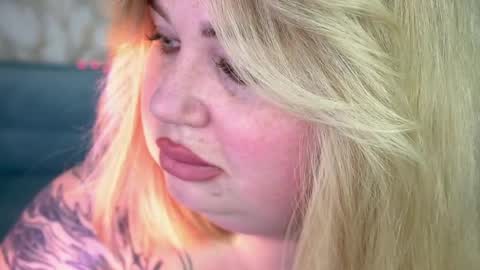 Lola online show from 04.05.26