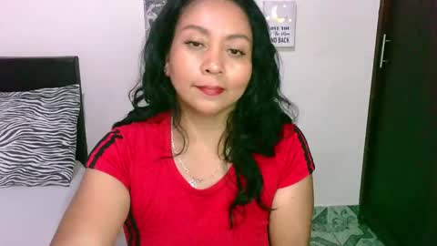 Snapshot of zaray_45bella chatting on 03.06.25 zaray online show from 03.06.25