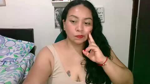Snapshot of zaray_45bella chatting on 06.13.26 zaray online show from 06.13.26