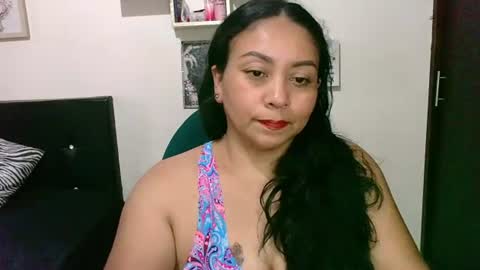 Snapshot of zaray_45bella chatting on 07.05.26 zaray online show from 07.05.26