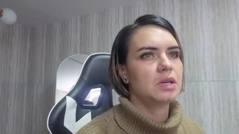 Isabella online show from 02.12.26