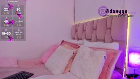 Zariana online show from 11.27.25