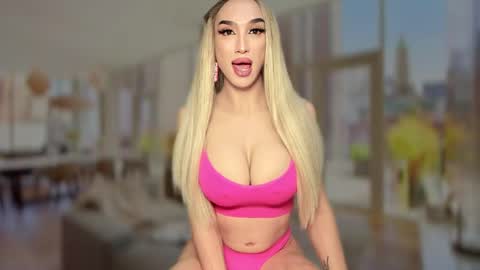 Snapshot of zarinastoun20 chatting on 02.06.25 ZARINA online show from 02.06.25