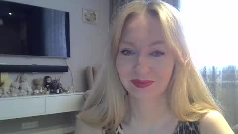 Zarina Swift online show from 02.06.25