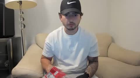 Snapshot of zaylanez chatting on 01.07.25 Zay lanez online show from 01.07.25