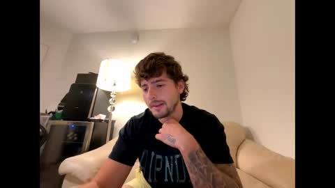 Snapshot of zaylanez chatting on 01.09.25 Zay lanez online show from 01.09.25