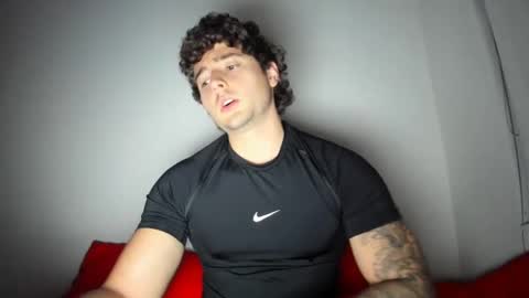 Snapshot of zaylanez chatting on 02.02.25 Zay lanez online show from 02.02.25