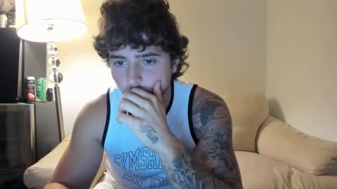 Snapshot of zaylanez chatting on 02.11.25 Zay lanez online show from 02.11.25