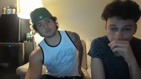 Snapshot of zaylanez chatting on 02.11.25 Zay lanez online show from 02.11.25