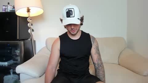 Snapshot of zaylanez chatting on 03.09.25 Zay lanez online show from 03.09.25