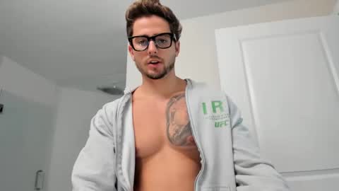 Snapshot of zaylanez chatting on 09.08.25 Zay lanez online show from 09.08.25