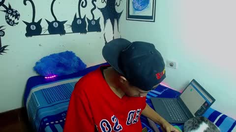 Snapshot of zayn_is_soft chatting on 09.11.25 zayn_is_soft online show from 09.11.25