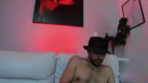 Snapshot of zaynshadow_ chatting on 10.24.25 zaynshadow_ online show from 10.24.25