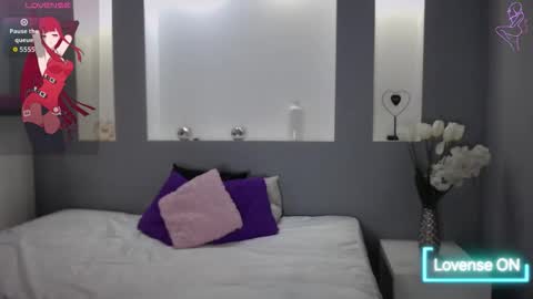 Karolyne online show from 11.23.25