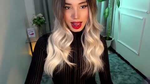 zelainalovetocum online show from 01.18.25