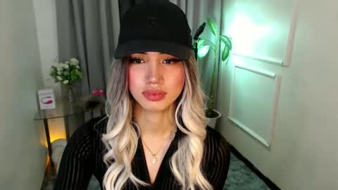 zelainalovetocum online show from 02.15.25