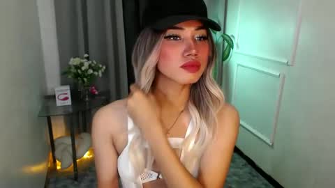 zelainalovetocum online show from 02.18.25