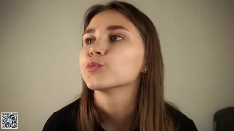 Emilia online show from 09.30.25