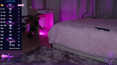 Snapshot of zemeee chatting on 12.27.24 Clary online show from 12.27.24