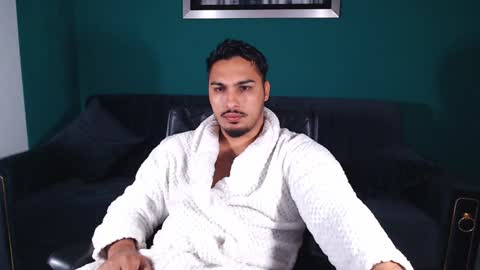 zenobaro online show from 01.19.25